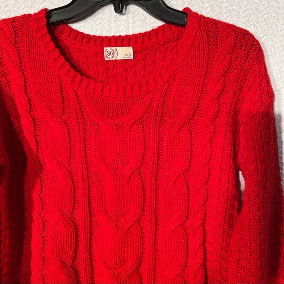 so / bright red cable knit scoop neck pullover sweater size small womens - Picture 2 of 7